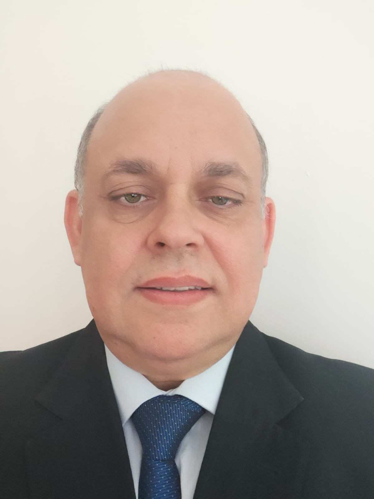 Dr. Flávio Prado, advogado criminalista com 30 anos de atuação no Tribunal do Júri